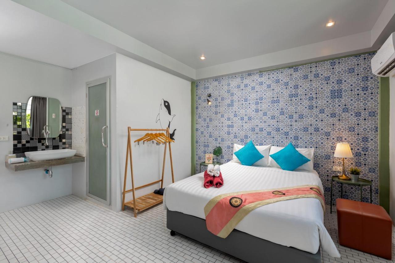 Hip Hostel - Sha Plus Patong Екстер'єр фото