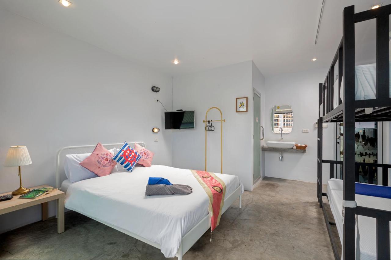 Hip Hostel - Sha Plus Patong Екстер'єр фото