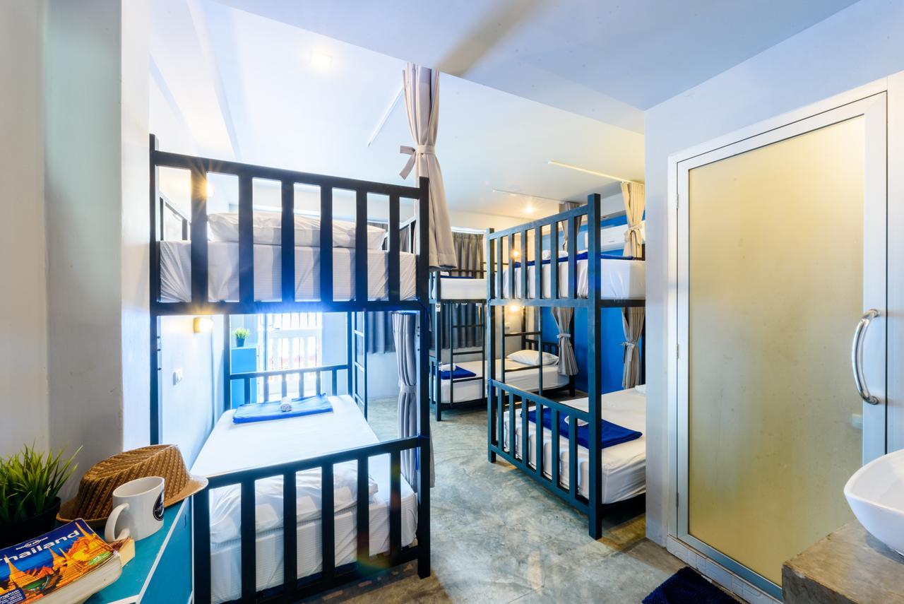 Hip Hostel - Sha Plus Patong Екстер'єр фото