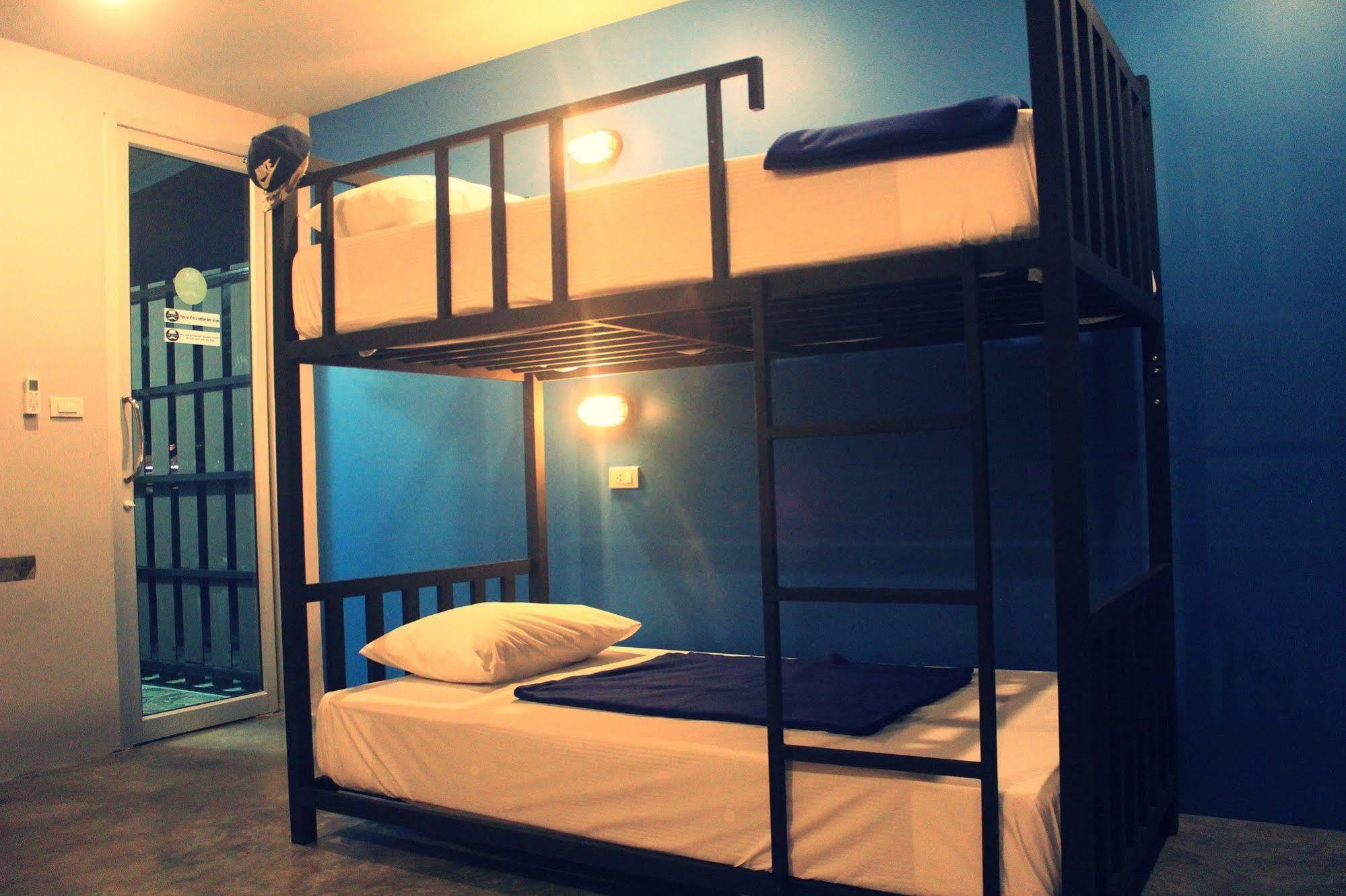 Hip Hostel - Sha Plus Patong Екстер'єр фото